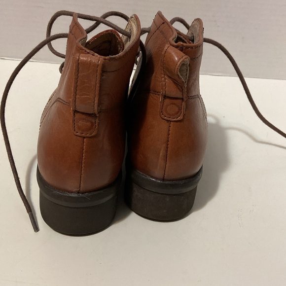 Bogs Leather Kristina Chukka Bootie-Waterproof! - Picture 3 of 8